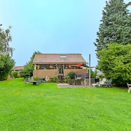 Reves Au - Maisonnette بيت للعطل Floyon